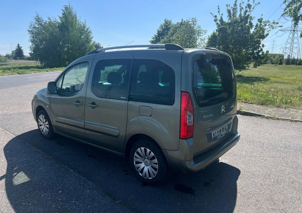 Citroen Berlingo cena 16500 przebieg: 231000, rok produkcji 2010 z Chodzież małe 211